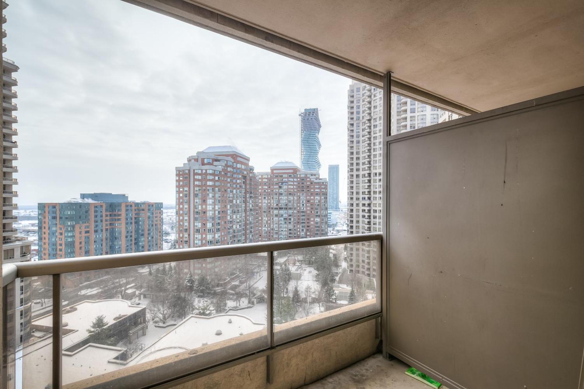 Waterfront Elite Inn Місісаґа Екстер'єр фото